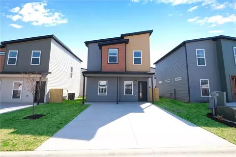 851 Tennessee Ave, Bentonville, AR 72713