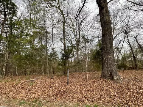 Dolphin Circle, Rogers, AR 72756