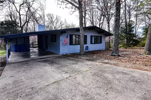1 Arnold Ln, Bella Vista, AR 72715