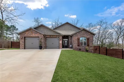 5 Zennor Ln, Bella Vista, AR 72715