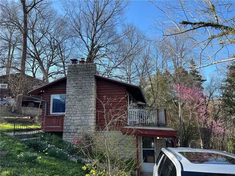 701 Electric St, Rogers, AR 72756