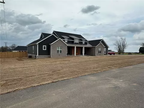 3160 Cambridge St, Bentonville, AR 72713
