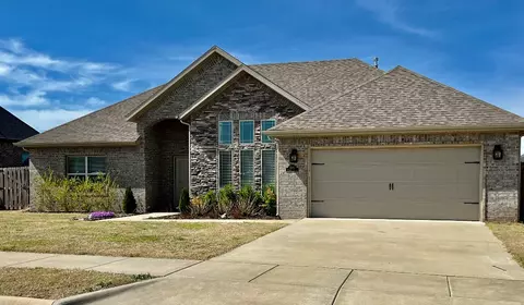 1681 Sunrise Cir, Centerton, AR 72719