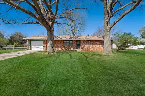 2122 W Lawson St, Fayetteville, AR 72703