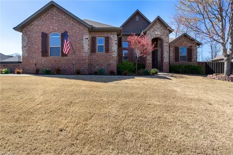 1901 NE Frost Dr, Bentonville, AR 72712