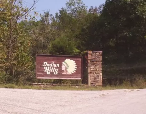 15 Mohawk Ln #12, Holiday Island, AR 72631