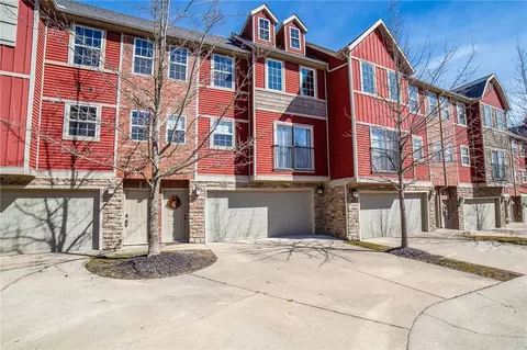 2884 W Redstone Dr, Fayetteville, AR 72704