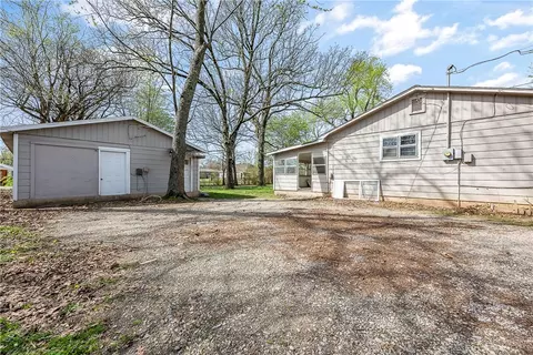 1609 Backus Ave, Springdale, AR 72762 photo 3
