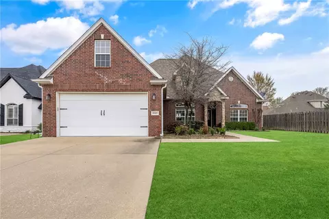 6603 W Braebourne Dr, Rogers, AR 72758