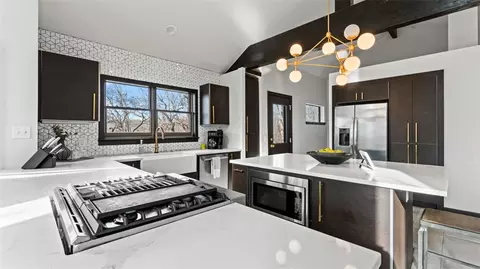 Kitchen - 14041 Wolf Dr, Rogers, AR 72756 photo 1 of 6
