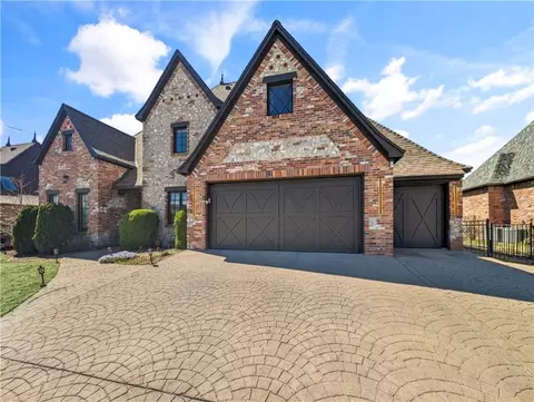 306 SW Beaujolet St, Bentonville, AR 72712