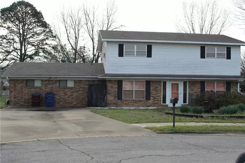 202 Georgetown Cir, Fort Smith, AR 72908