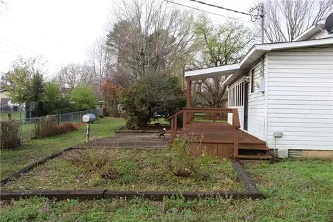 Exterior - 202 Georgetown Cir, Fort Smith, AR 72908 photo 11 of 16
