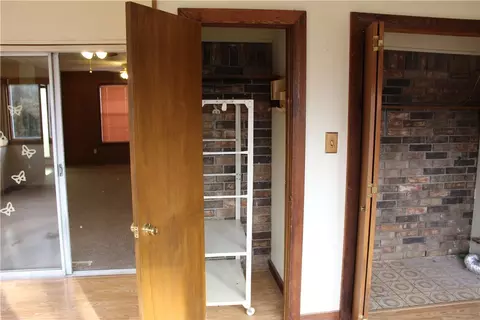 Entry Way - 202 Georgetown Cir, Fort Smith, AR 72908 photo 9 of 9