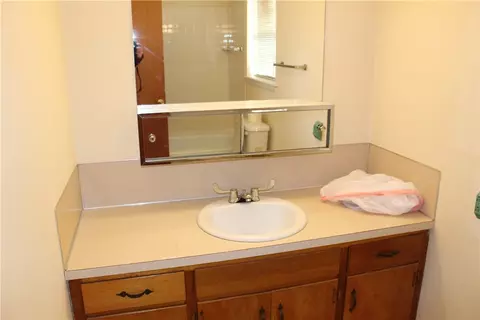Bath - 202 Georgetown Cir, Fort Smith, AR 72908 photo 4 of 4