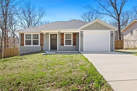 52 Belgravia Dr, Bella Vista, AR 72715