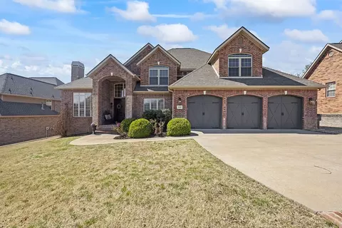 2345 Covington Park Blvd, Fayetteville, AR 72703