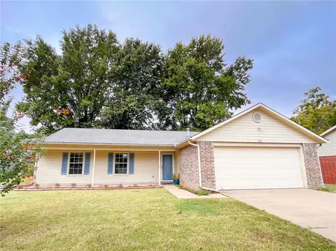 908 Penny Ln, Springdale, AR 72762