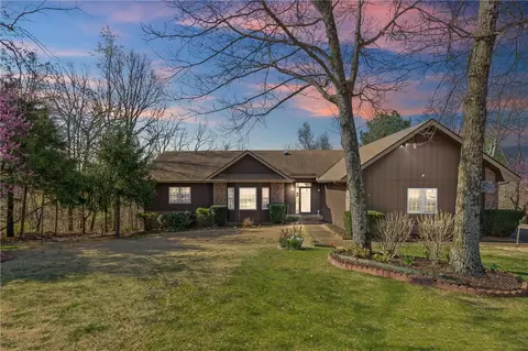 1 Kirkpatrick Cir, Bella Vista, AR 72715