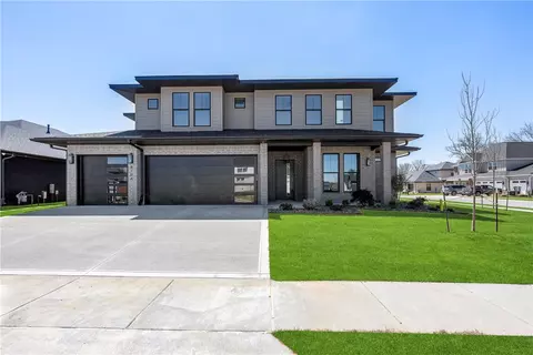 8704 W Thistle Ln, Bentonville, AR 72713