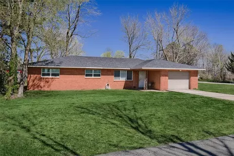 2831 E Kenwood St, Siloam Springs, AR 72761