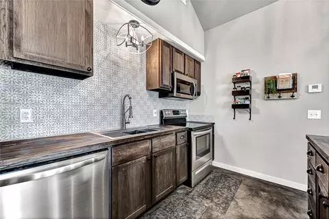 Kitchen - 8121 Timberlake Loop, Rogers, AR 72756 photo 1 of 1