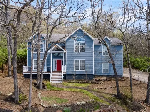 614 N Rockcliff Rd, Fayetteville, AR 72701