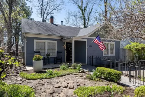 125 W Boles St, Fayetteville, AR 72701
