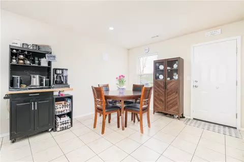 404 E Laurel Ave, Rogers, AR 72758 photo 4