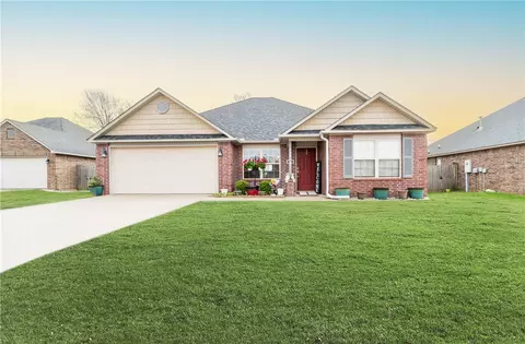 404 E Laurel Ave, Rogers, AR 72758 photo 1