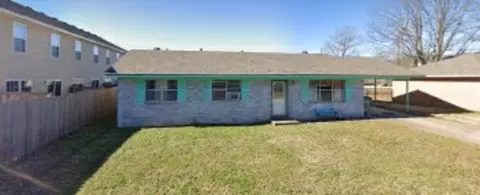 5704 Bryan St, Fayetteville, AR 72704