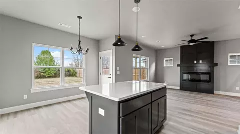 Kitchen - 301 Miles Ave, Gentry, AR 72734 photo 3 of 9