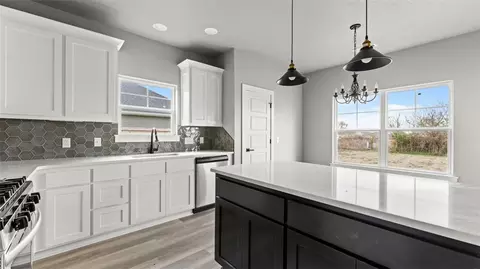 Kitchen - 301 Miles Ave, Gentry, AR 72734 photo 2 of 9