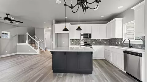 Kitchen - 301 Miles Ave, Gentry, AR 72734 photo 9 of 9