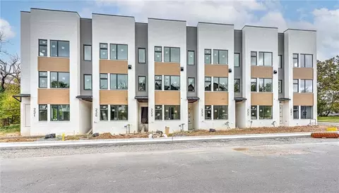 241 SE 7th St, Bentonville, AR 72712