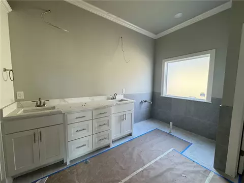 Bath - 2714 Nova Ave, Lowell, AR 72745 photo 1 of 2