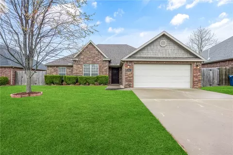 3002 Wargate Ave, Bentonville, AR 72712