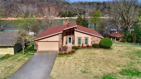 20851 SE Lakeshore Dr, Springdale, AR 72764