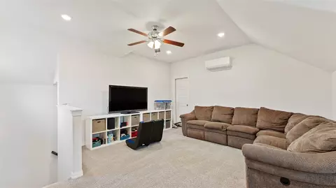 Living - 1320 Eureka Rd, Centerton, AR 72719 photo 5 of 6