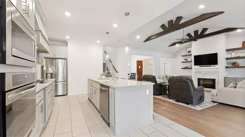 Kitchen - 1320 Eureka Rd, Centerton, AR 72719 photo 6 of 6