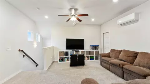 Living - 1320 Eureka Rd, Centerton, AR 72719 photo 6 of 6