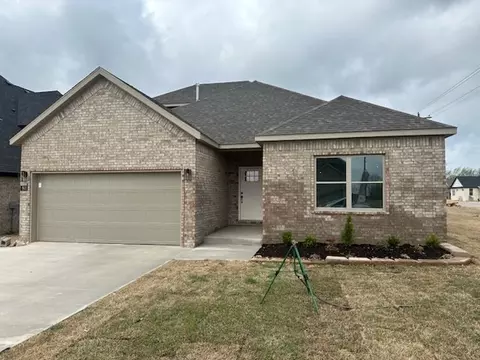 801 Ann Pl, Centerton, AR 72719