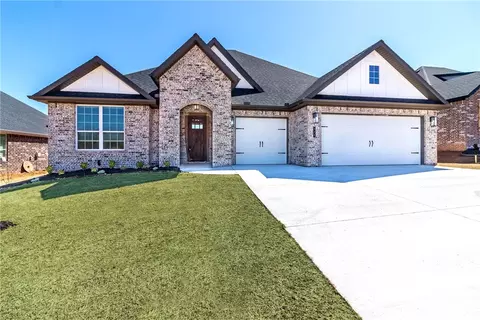 432 Casella St, Tontitown, AR 72762