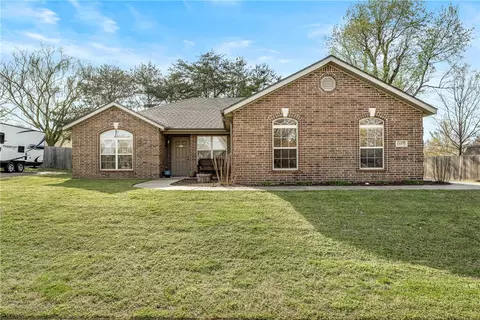 1647 N Hazeltine Dr, Fayetteville, AR 72704