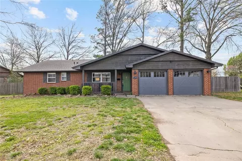 401 NW H St, Bentonville, AR 72712