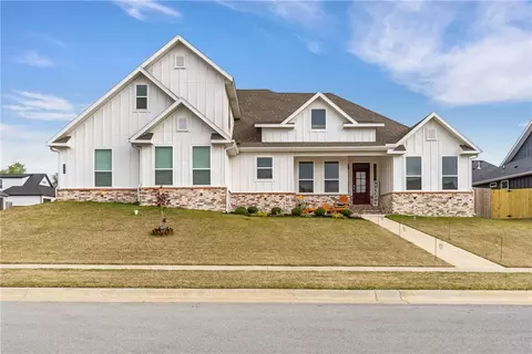 804 Mueller Way, Prairie Grove, AR 72753