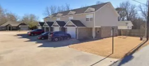 3102 Curtis St, Fayetteville, AR 72704