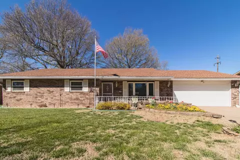 1502 Silent Grove Rd, Springdale, AR 72762