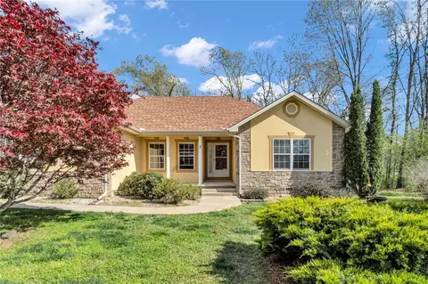 87 Taylor Dr, Bella Vista, AR 72714