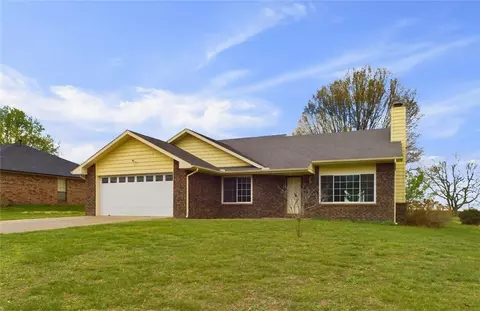5834 Walden St, Lowell, AR 72745